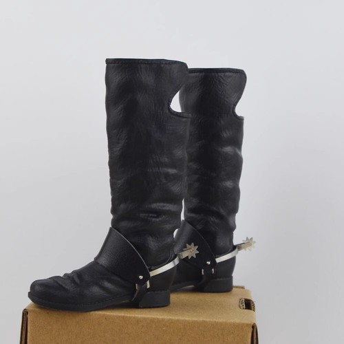 Soldier scale boots spurs - soldier,