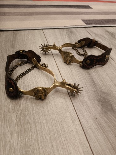 Pair brass colour - pair,